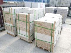 养护芝麻黑石材保持干燥清洁很重要